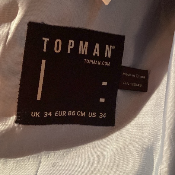 Topman Men’s grey suit jacket with button detailing. Brand new size 34. - Picture 2 of 3